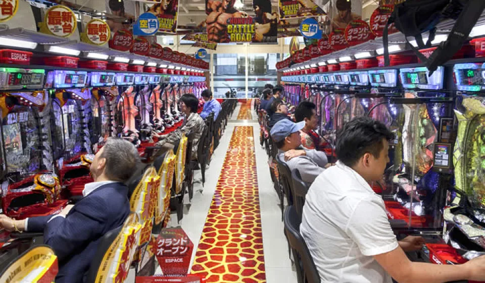Japan pachinko market decline