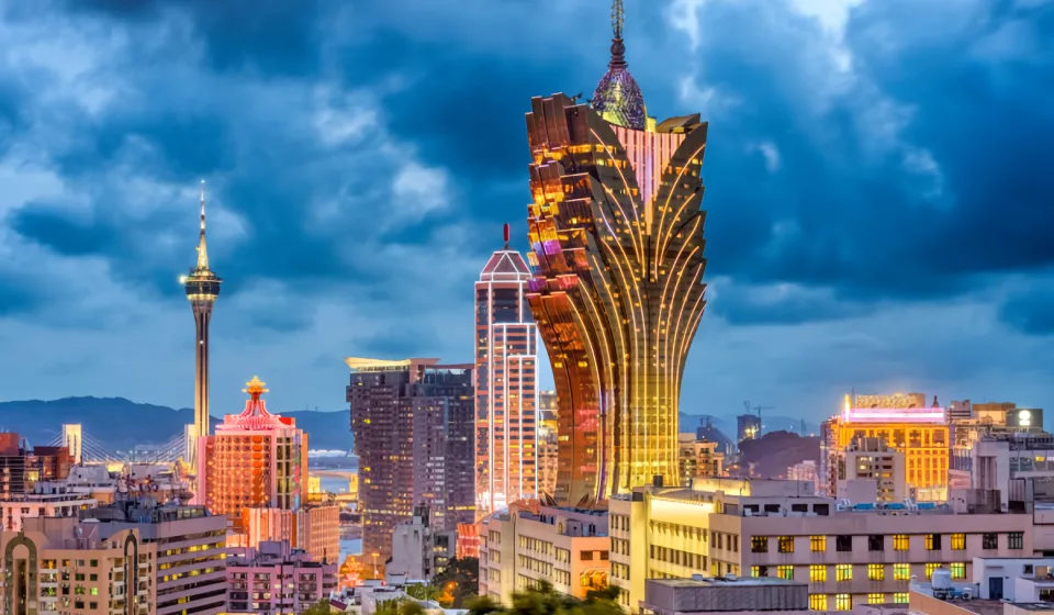 Macau gaming parental leave policies